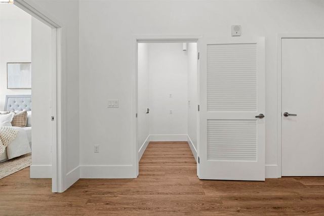 1545 32nd Street 103, Oakland, CA 94608