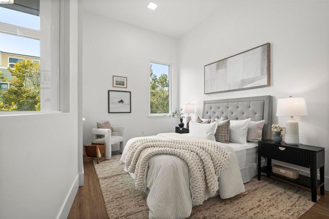 1545 32nd Street 103, Oakland, CA 94608