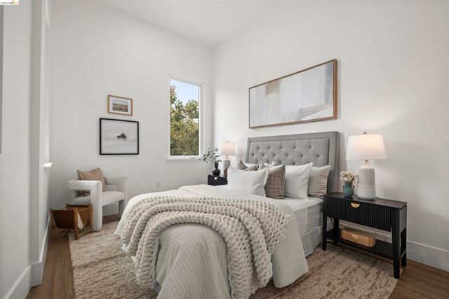 1545 32nd Street 103, Oakland, CA 94608