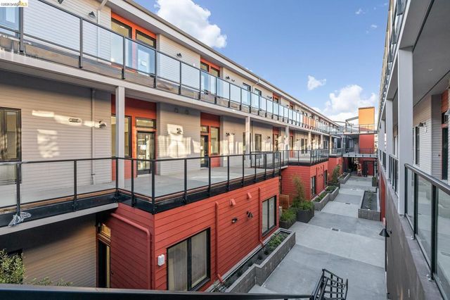 1545 32nd Street 103, Oakland, CA 94608