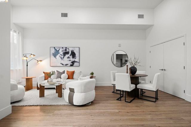 1545 32nd Street 103, Oakland, CA 94608