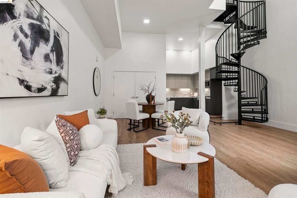 1545 32nd Street 103, Oakland, CA 94608