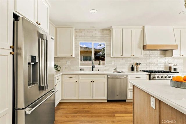5754 W 74th St, Los Angeles, CA 90045