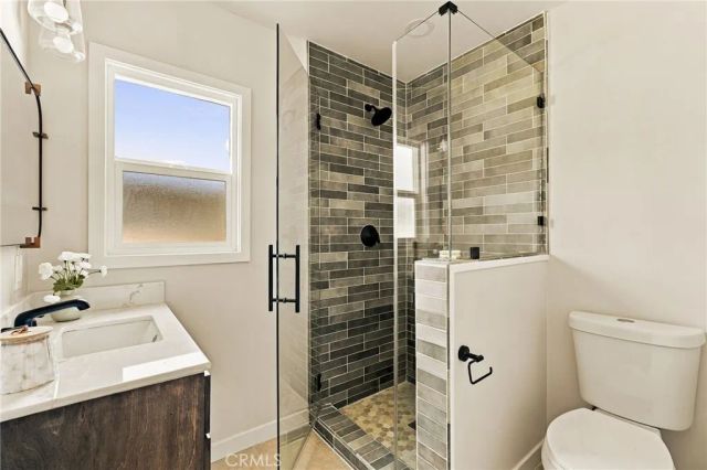 5754 W 74th St, Los Angeles, CA 90045