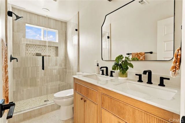 5754 W 74th St, Los Angeles, CA 90045