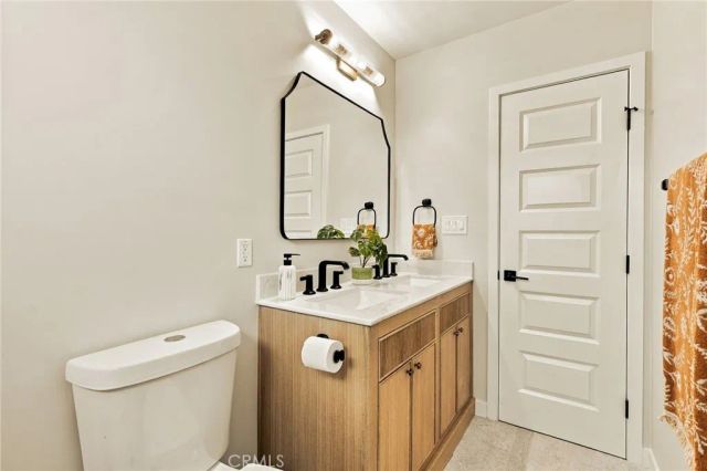 5754 W 74th St, Los Angeles, CA 90045