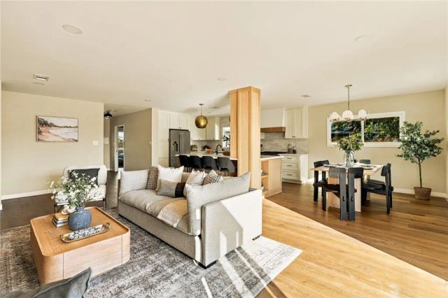5754 W 74th St, Los Angeles, CA 90045