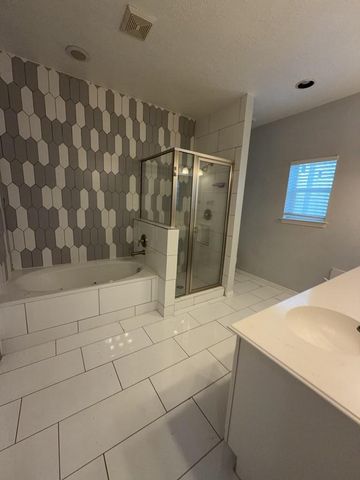 1828 Fletcher Street, Houston, TX 77009