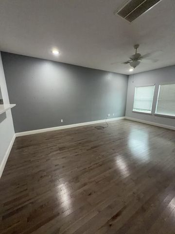 1828 Fletcher Street, Houston, TX 77009