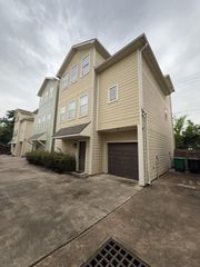 1828 Fletcher Street, Houston, TX 77009