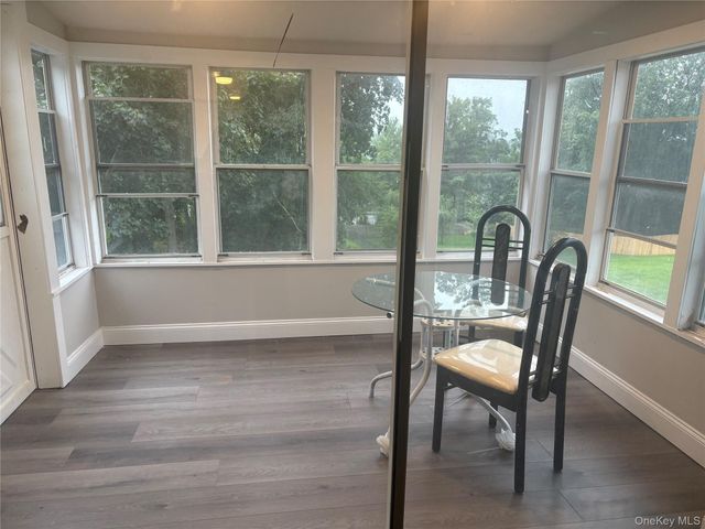 18 Robin Hill Drive, Poughkeepsie, NY 12603