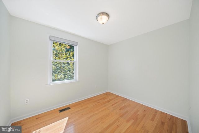 9329 BENTRIDGE AVE, Potomac, MD 20854