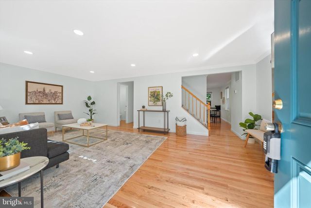 9329 BENTRIDGE AVE, Potomac, MD 20854