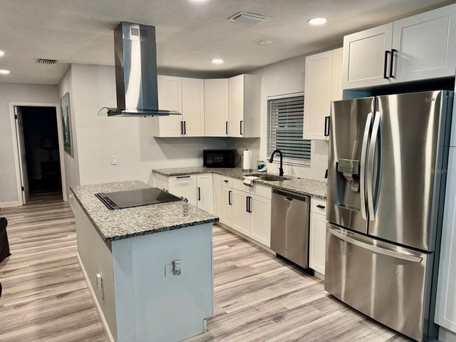 9812 N OKLAWAHA AVENUE, Tampa, FL 33617