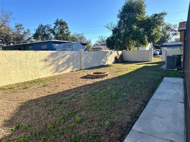 9812 N OKLAWAHA AVENUE, Tampa, FL 33617