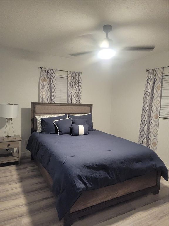 Image 16 of property listing at 9812 N OKLAWAHA AVENUE, Tampa, FL 33617