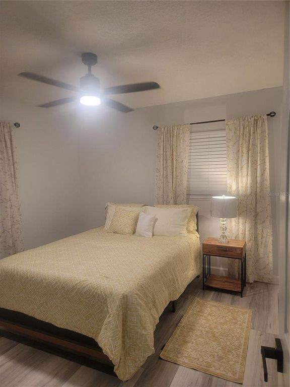 Image 17 of property listing at 9812 N OKLAWAHA AVENUE, Tampa, FL 33617