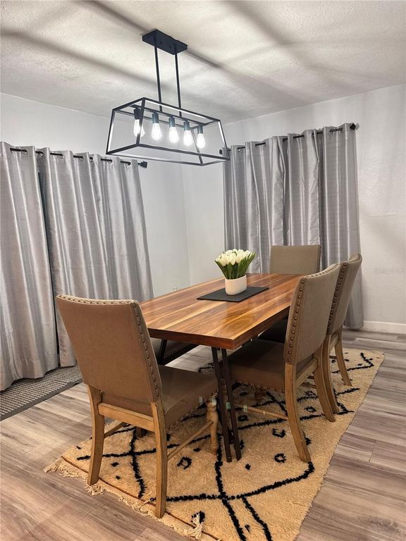 Image 20 of property listing at 9812 N OKLAWAHA AVENUE, Tampa, FL 33617