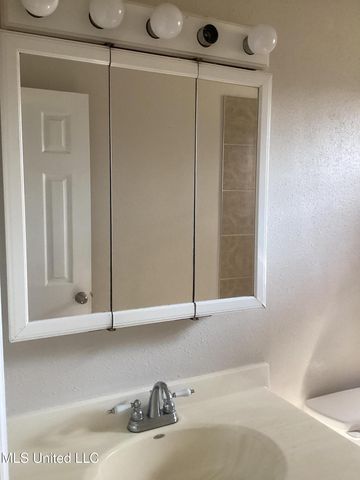 5621 Picadilly Circus Circle, Gautier, MS 39553