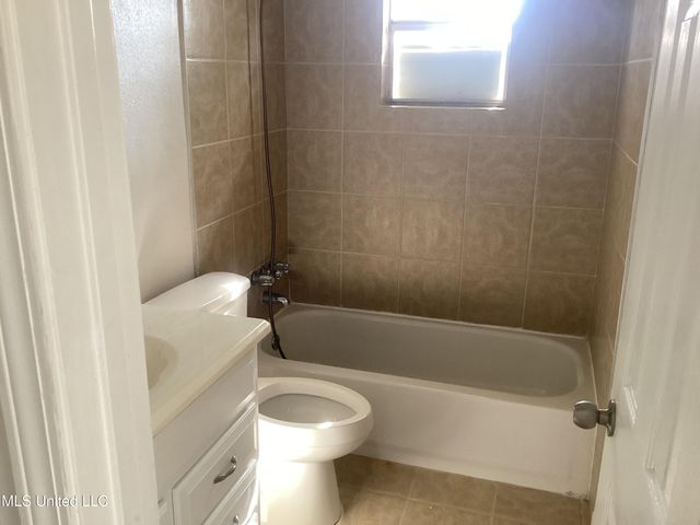 5621 Picadilly Circus Circle, Gautier, MS 39553