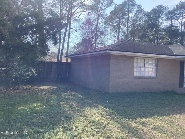 5621 Picadilly Circus Circle, Gautier, MS 39553