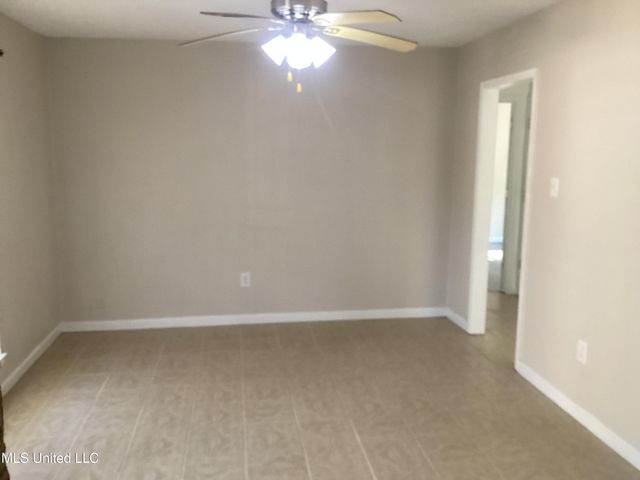 5621 Picadilly Circus Circle, Gautier, MS 39553