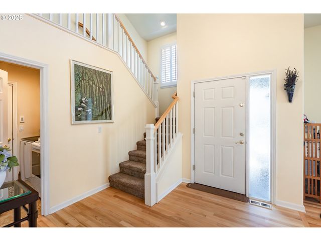 1037 Ne CREEKSEDGE Dr, Hillsboro, OR 97124