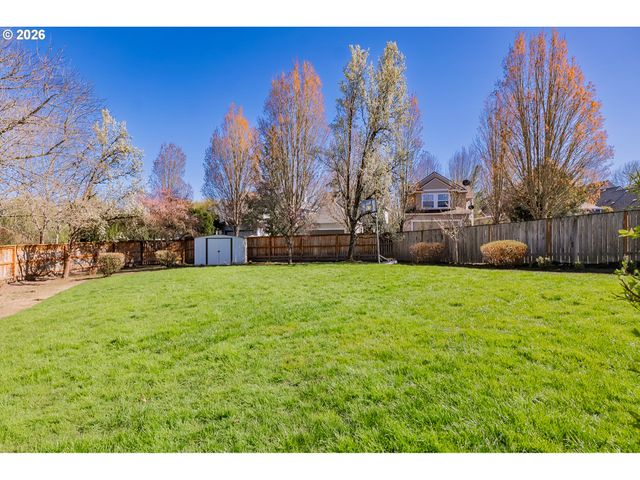 1037 Ne CREEKSEDGE Dr, Hillsboro, OR 97124