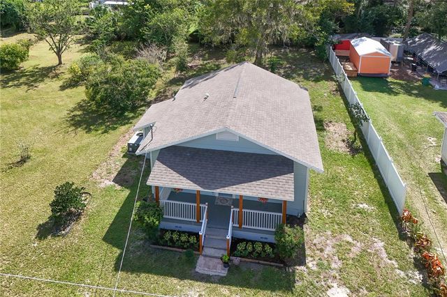 1240 E JACKSON AVENUE, Mount Dora, FL 32757