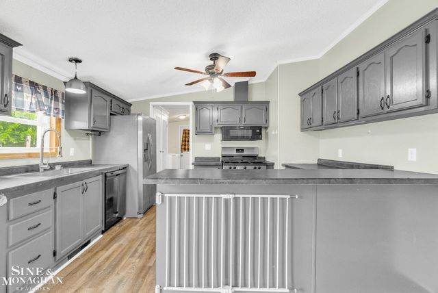 433 N Howard Street, Croswell, MI 48422
