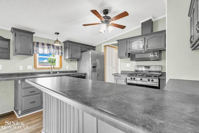 433 N Howard Street, Croswell, MI 48422