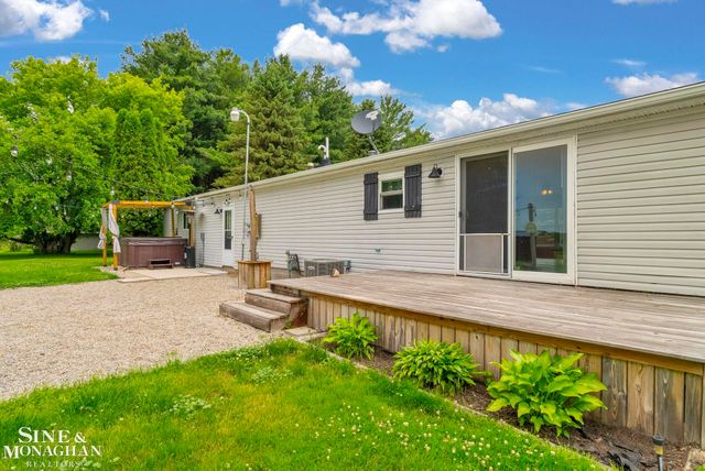 433 N Howard Street, Croswell, MI 48422