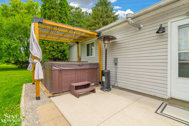 433 N Howard Street, Croswell, MI 48422