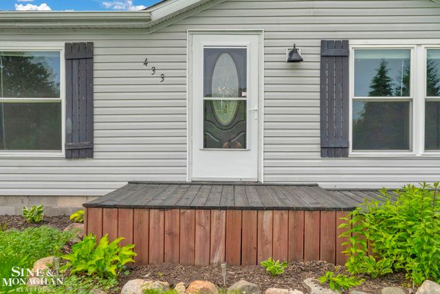 433 N Howard Street, Croswell, MI 48422