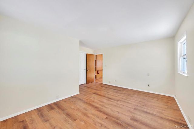 21 Clay Lane, Levittown, NY 11756