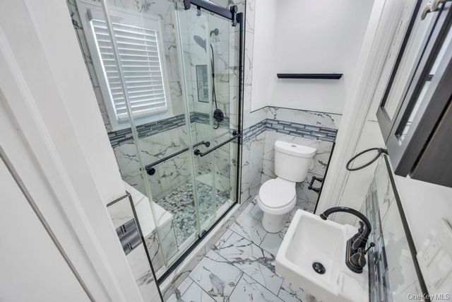 21 Clay Lane, Levittown, NY 11756