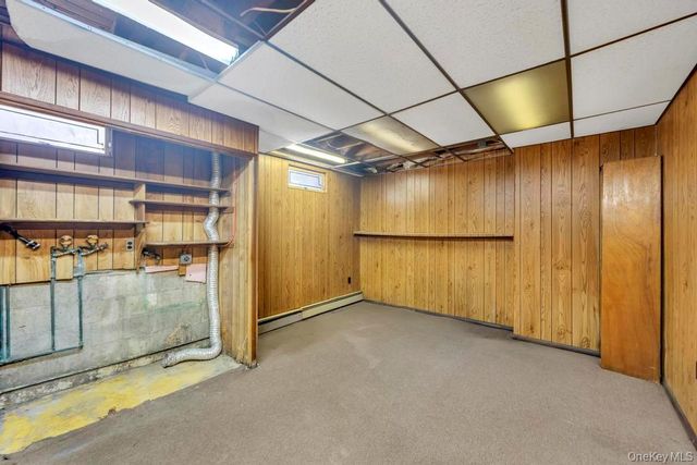 21 Clay Lane, Levittown, NY 11756