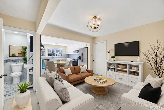 21 Clay Lane, Levittown, NY 11756