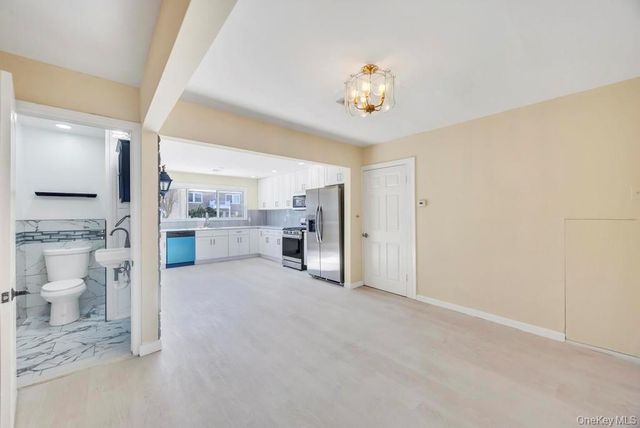 21 Clay Lane, Levittown, NY 11756