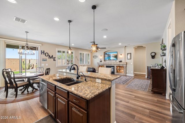 782 W HONEY LOCUST Avenue, Queen Creek, AZ 85140