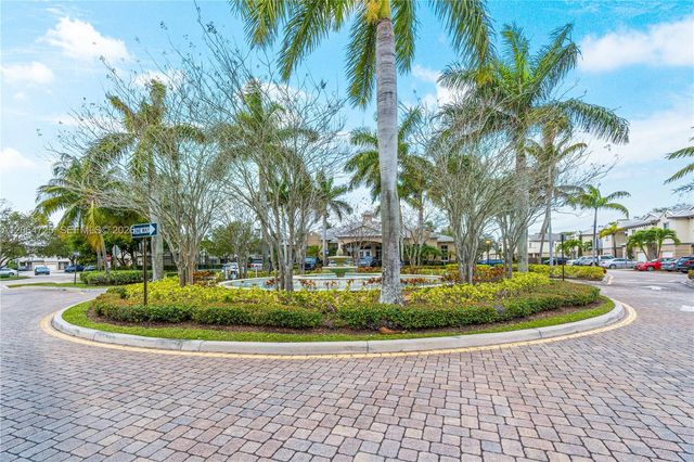 1993 Marsh Harbor Dr, Riviera Beach, FL 33404