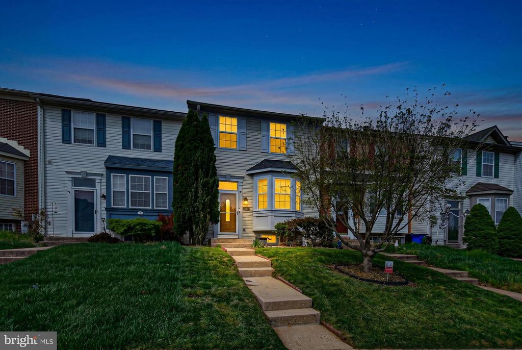 Image 1 of property listing at 12 PARKHILL PL, Baltimore, MD 21236