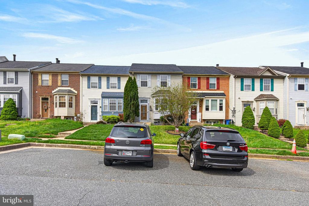 Image 11 of property listing at 12 PARKHILL PL, Baltimore, MD 21236