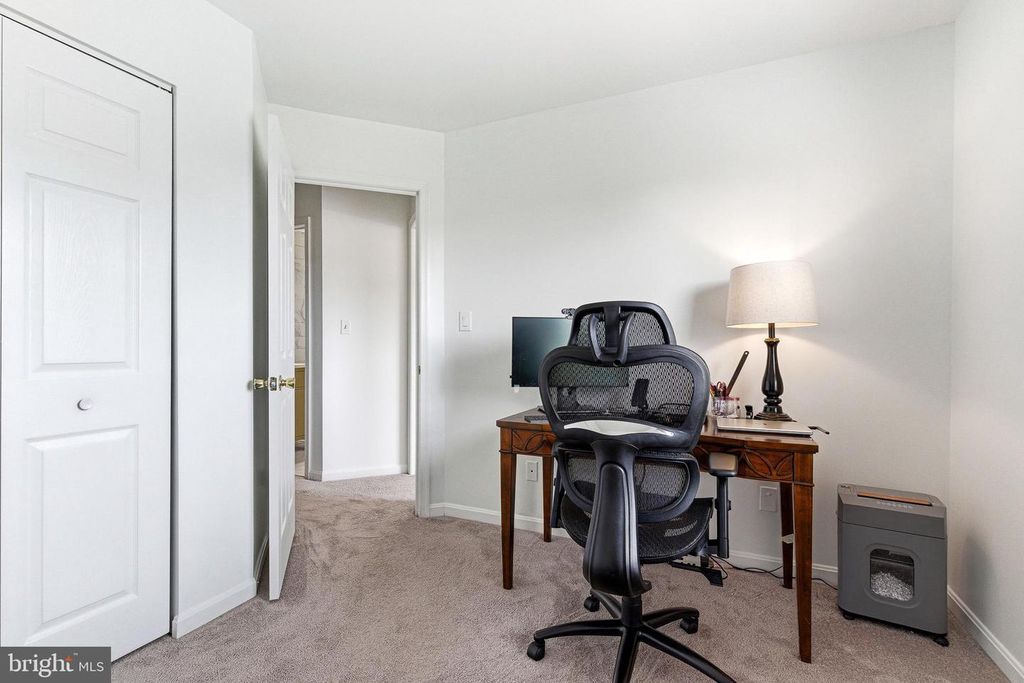 Image 16 of property listing at 12 PARKHILL PL, Baltimore, MD 21236