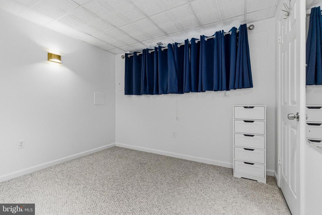 Image 20 of property listing at 12 PARKHILL PL, Baltimore, MD 21236