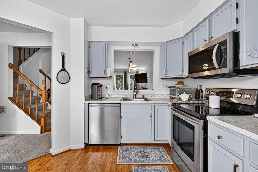 Image 5 of property listing at 12 PARKHILL PL, Baltimore, MD 21236