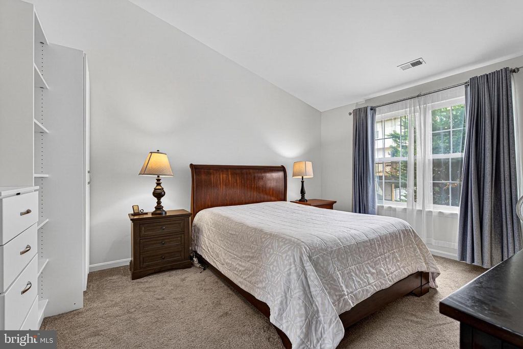 Image 8 of property listing at 12 PARKHILL PL, Baltimore, MD 21236