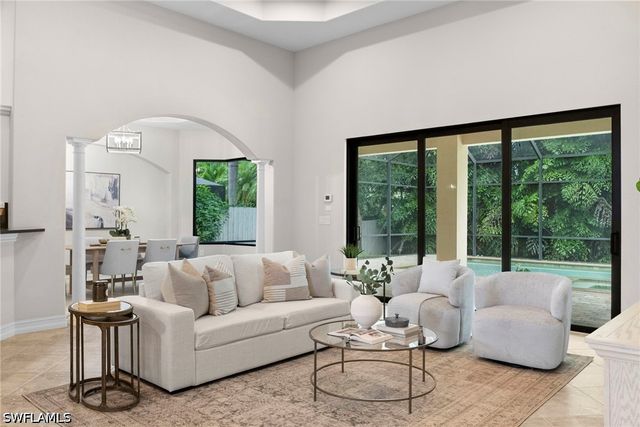 7267 Acorn WAY, Naples, FL 34119