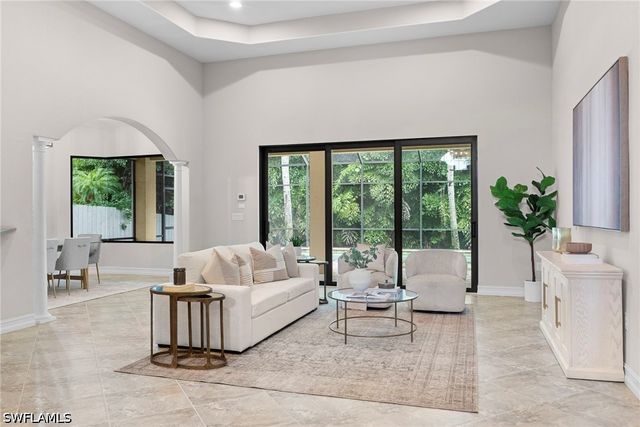 7267 Acorn WAY, Naples, FL 34119