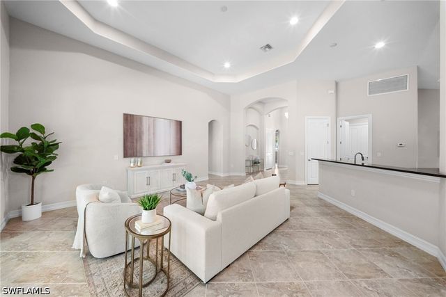 7267 Acorn WAY, Naples, FL 34119
